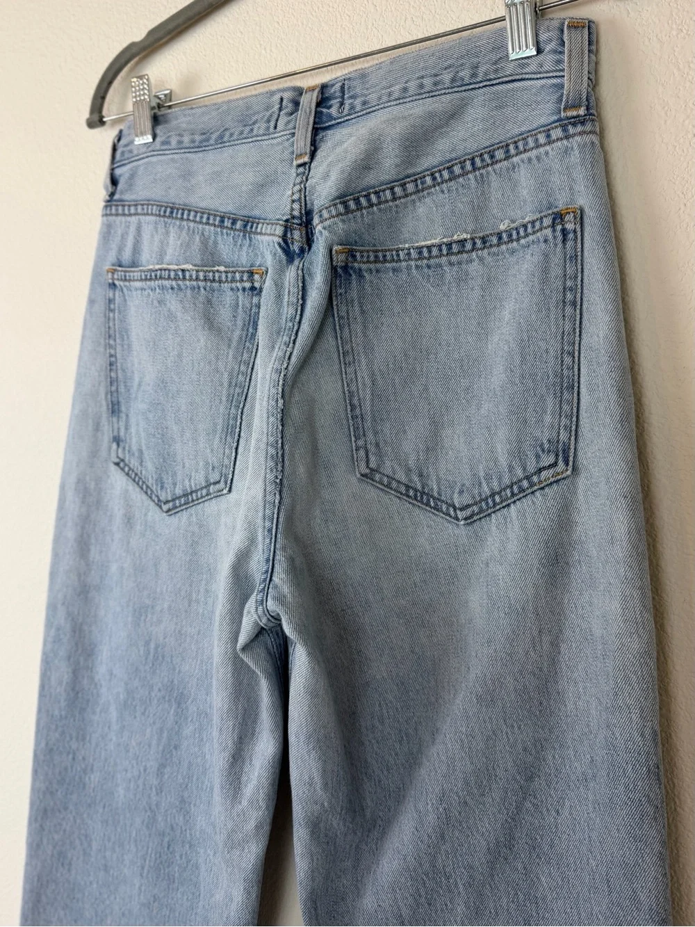 AGOLDE Criss Cross Upsized Jean in Suburbia - Picture 12 of 15